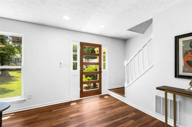 4656 Keighley Dr, Stone Mountain, GA 30083