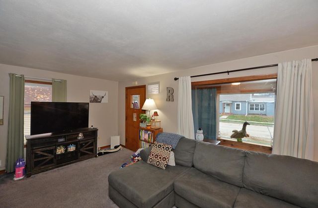 2029 Summit AVENUE, Racine, WI 53404