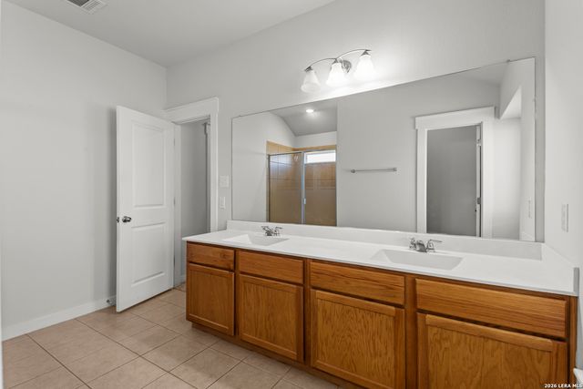 4837 Park Glen, Marion, TX 78124