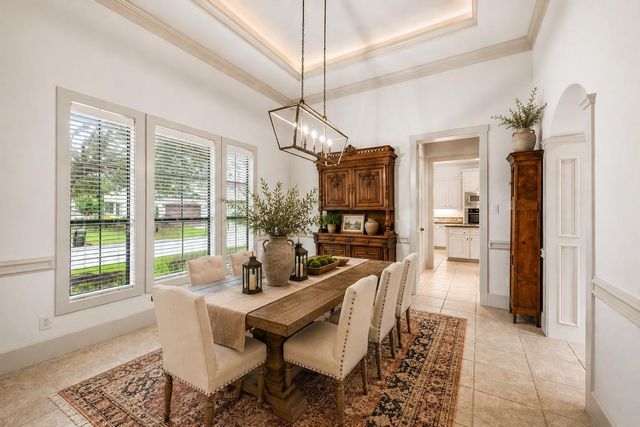 70 Shadow Creek Ridge Drive, Spring, TX 77389