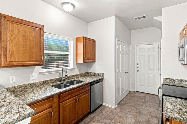 1512 Yellowbird Court, Desoto, TX 75115