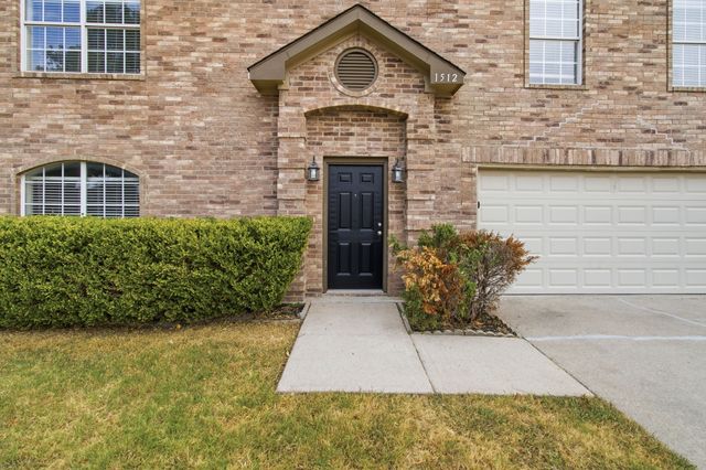 1512 Yellowbird Court, Desoto, TX 75115