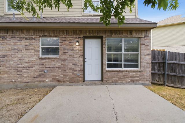 1512 Yellowbird Court, Desoto, TX 75115