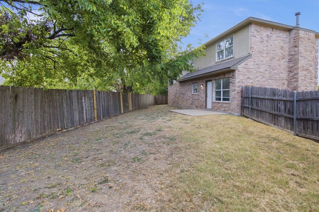 1512 Yellowbird Court, Desoto, TX 75115