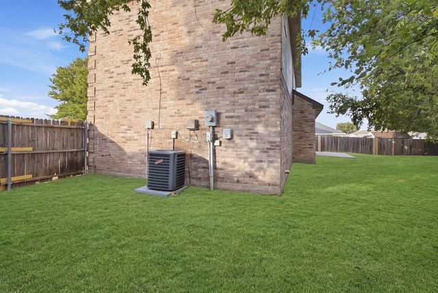 1512 Yellowbird Court, Desoto, TX 75115