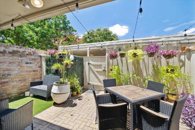 6427 Olympia Drive 114, Houston, TX 77057