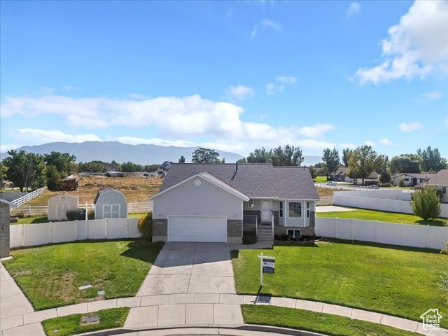 3867 RUNGSTED CIR, Syracuse, UT 84075