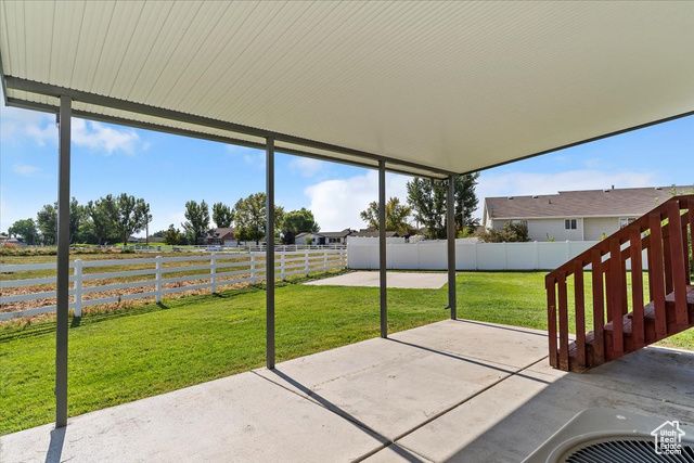 3867 RUNGSTED CIR, Syracuse, UT 84075