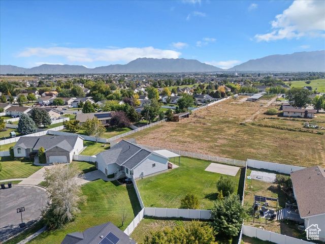 3867 RUNGSTED CIR, Syracuse, UT 84075