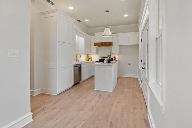 655 N SODA Street, Jefferson, TX 75657