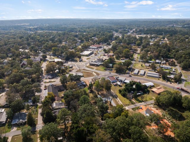 655 N SODA Street, Jefferson, TX 75657