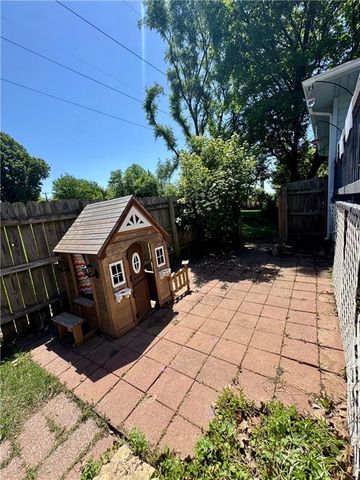 9704 HURRELBRINK Road, Kansas City, KS 66109