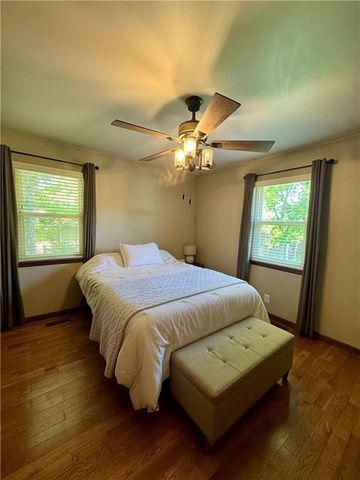 9704 HURRELBRINK Road, Kansas City, KS 66109