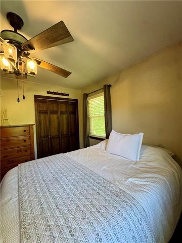 9704 HURRELBRINK Road, Kansas City, KS 66109