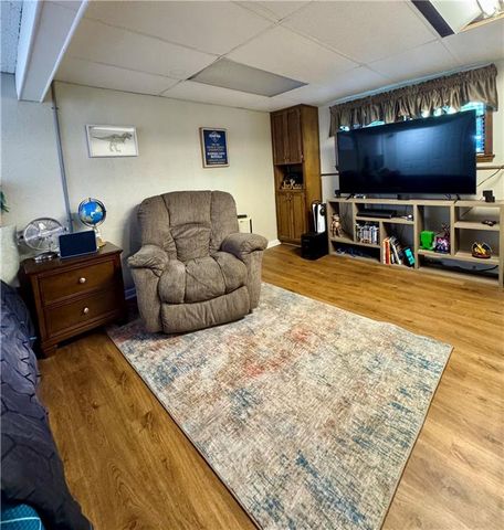 9704 HURRELBRINK Road, Kansas City, KS 66109