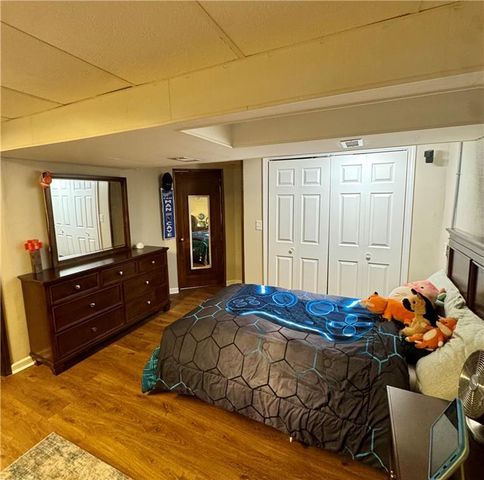 9704 HURRELBRINK Road, Kansas City, KS 66109