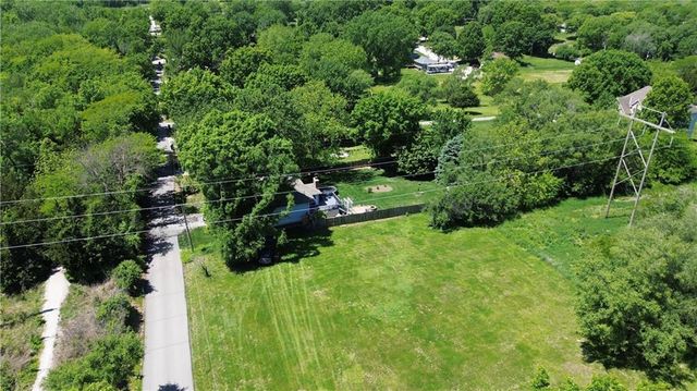 9704 HURRELBRINK Road, Kansas City, KS 66109