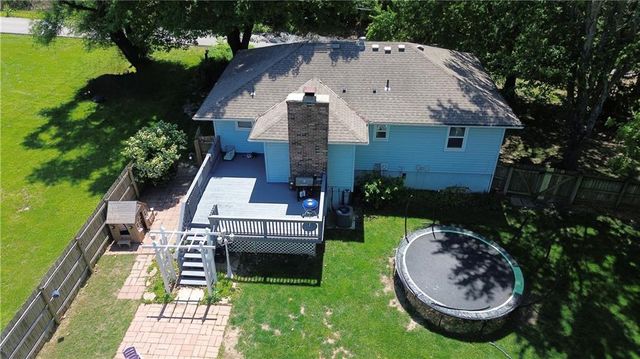 9704 HURRELBRINK Road, Kansas City, KS 66109