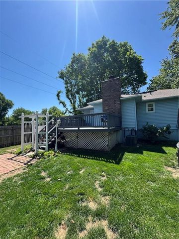 9704 HURRELBRINK Road, Kansas City, KS 66109