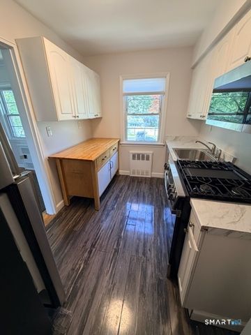 250 Glenbrook Road D, Stamford, CT 06906
