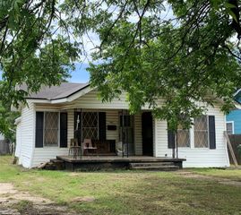 2400 Reuter Avenue, Waco, TX 76708