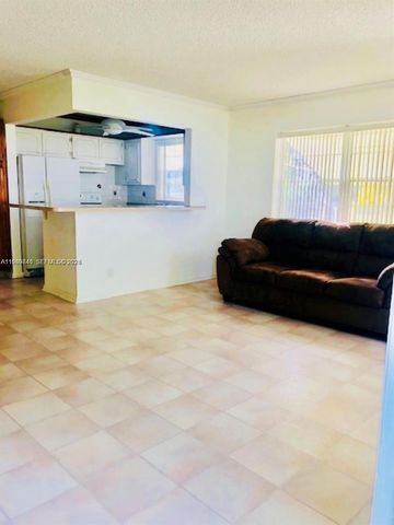 316 N Camden N 316, West Palm Beach, FL 33417