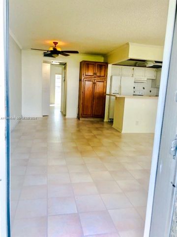 316 N Camden N 316, West Palm Beach, FL 33417