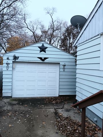 860 Franklin Grove Road, Dixon, IL 61021