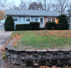 860 Franklin Grove Road, Dixon, IL 61021