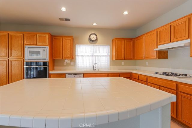 24417 Corte Sanino, Murrieta, CA 92562