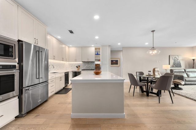 900 S 1st ST 312, Austin, TX 78704