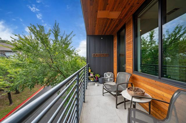 900 S 1st ST 312, Austin, TX 78704