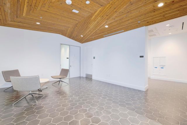900 S 1st ST 312, Austin, TX 78704