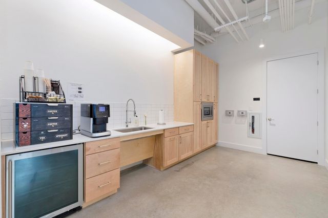 900 S 1st ST 312, Austin, TX 78704