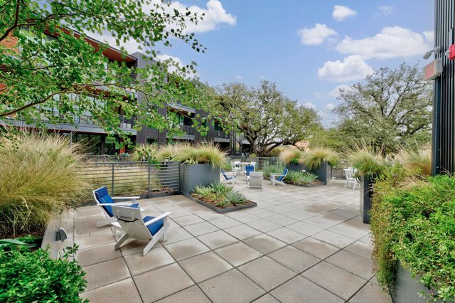 900 S 1st ST 312, Austin, TX 78704