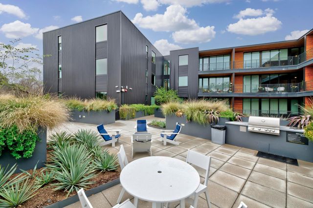 900 S 1st ST 312, Austin, TX 78704