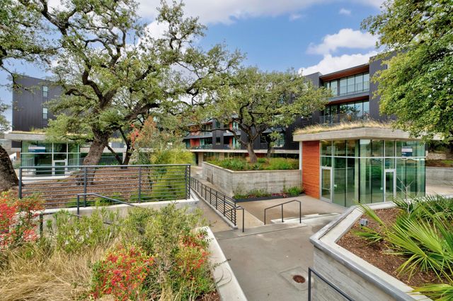900 S 1st ST 312, Austin, TX 78704