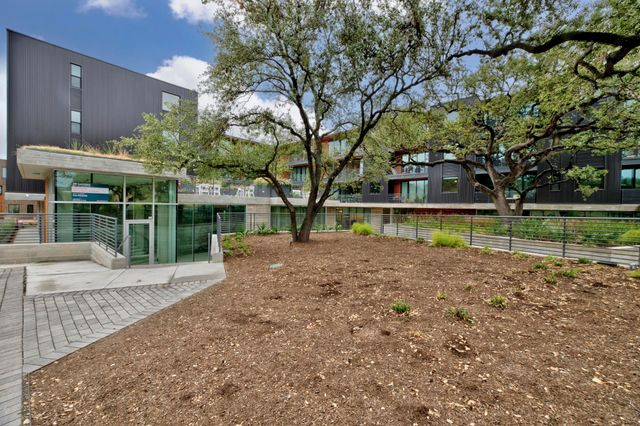 900 S 1st ST 312, Austin, TX 78704