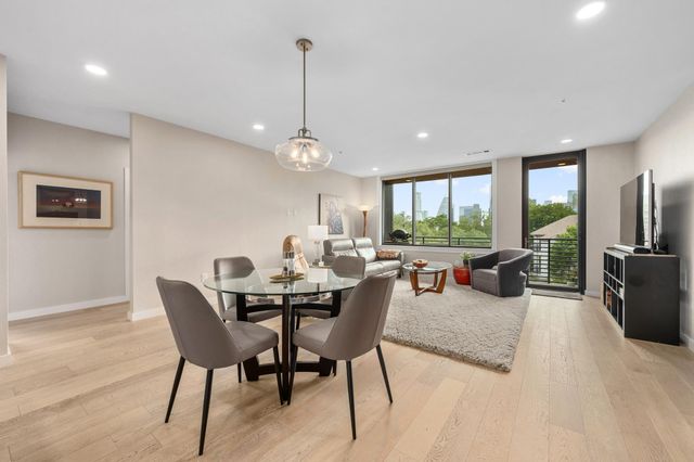 900 S 1st ST 312, Austin, TX 78704