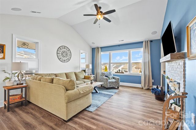 7004 Kingfisher Way, Belmont, NC 28012