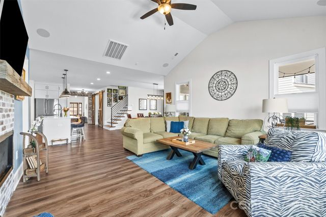 7004 Kingfisher Way, Belmont, NC 28012