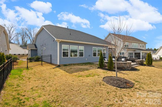 7004 Kingfisher Way, Belmont, NC 28012