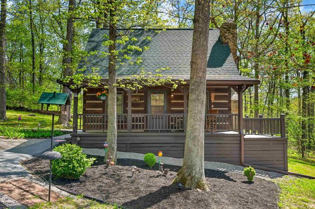209 Sanctuary Lane, Nashville, IN 47448