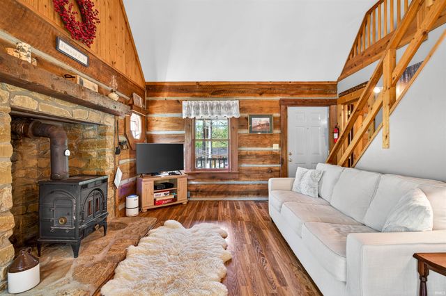 209 Sanctuary Lane, Nashville, IN 47448