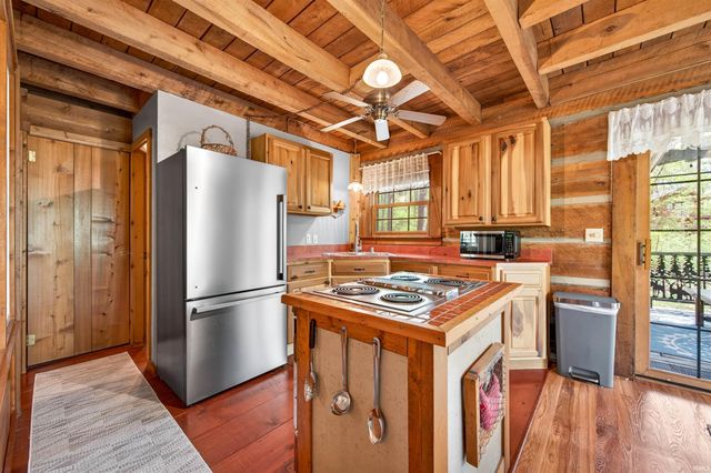 209 Sanctuary Lane, Nashville, IN 47448