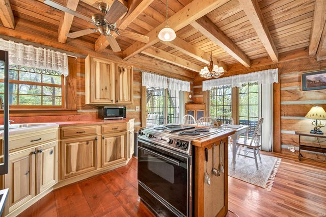 209 Sanctuary Lane, Nashville, IN 47448
