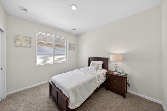 1805 Lynx Place SE, Pine Island, MN 55963