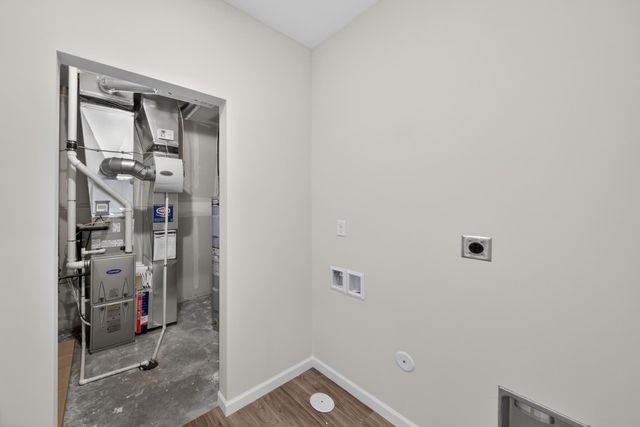 1805 Lynx Place SE, Pine Island, MN 55963
