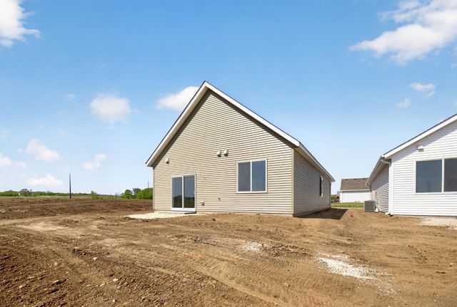 1805 Lynx Place SE, Pine Island, MN 55963