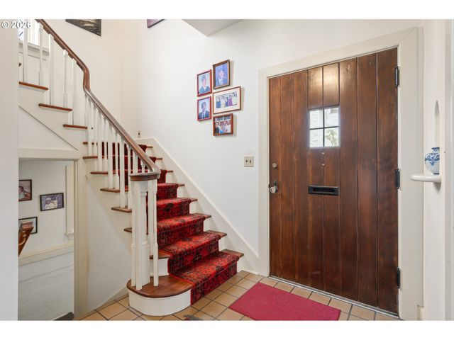 2223 OLIVE St, Eugene, OR 97401